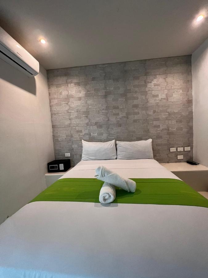 Hotel Mayari Holbox Exterior foto A room at the hotel